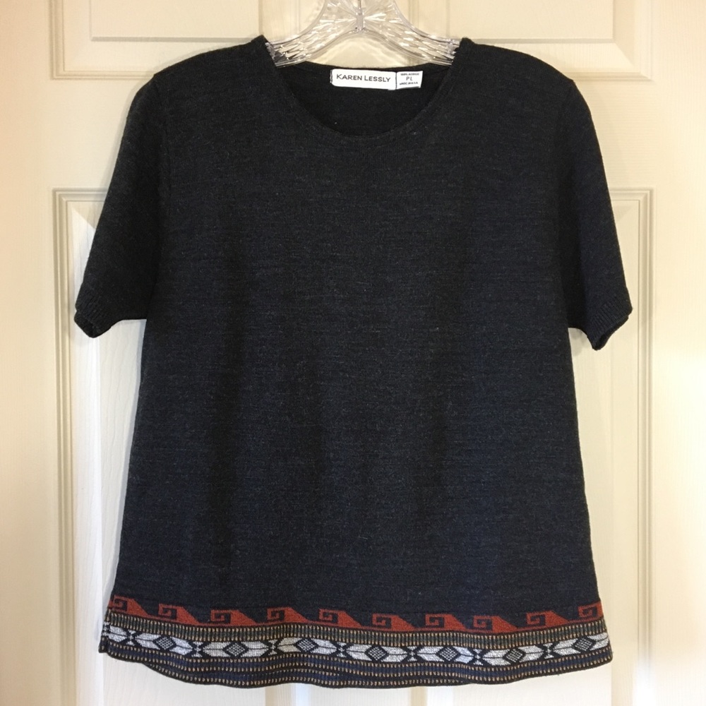 Karen Lessly | Short Sleeve Sweater w/ Tribal Hem